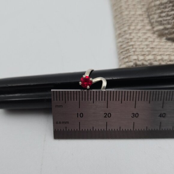 Size 3.25 Sterling Silver Dainty Red Crystal Band Ring A3934 - Picture 7 of 8